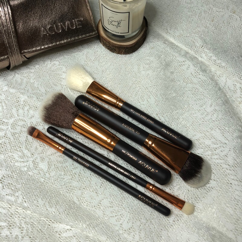 Make Up Brush Acuvue (Limited Edition)