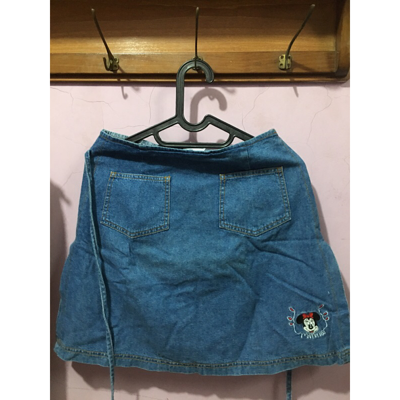 Preloved Rok Celana Jeans Mickey n Co Sz L