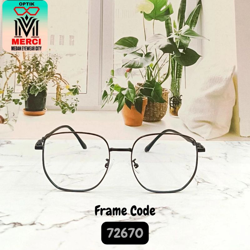 Kacamata cewek model Kotak Kode Frame 72670