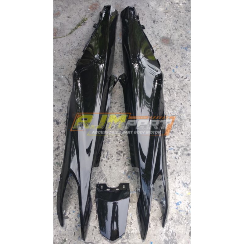 Cover Body belakang yamaha Jupiter Z Robot warna hitam