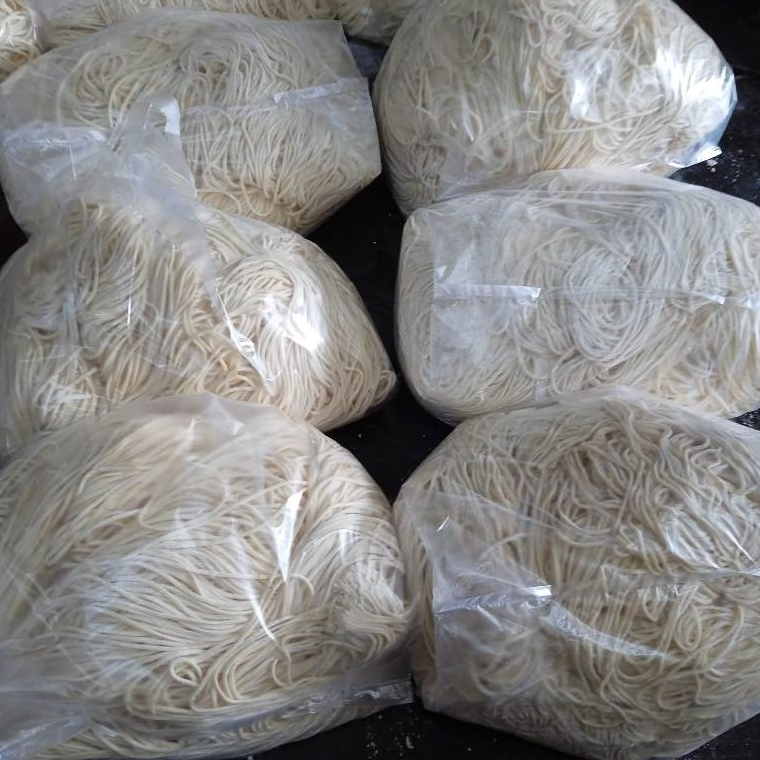

Mie mentah buat mie ayam