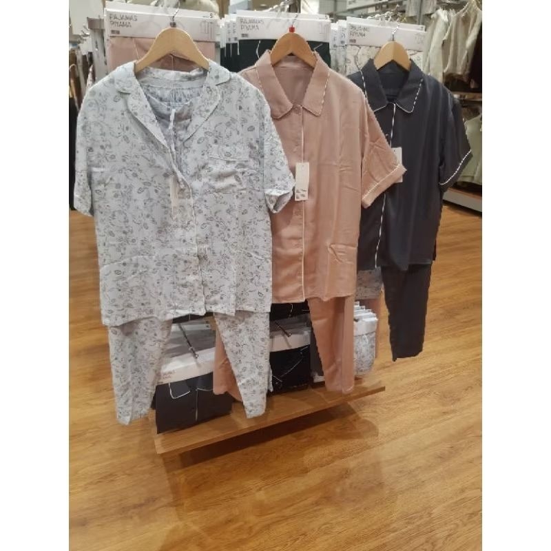 PIYAMA SATIN LENGAN PENDEK CELANA PANJANG WANITA UNIQLO {JASTIP jasa titip}