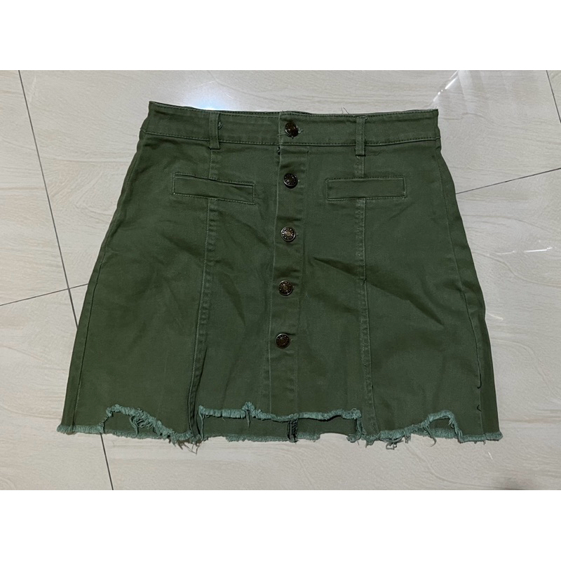 Rok Wanita skort mini army rok pendek size L preloved