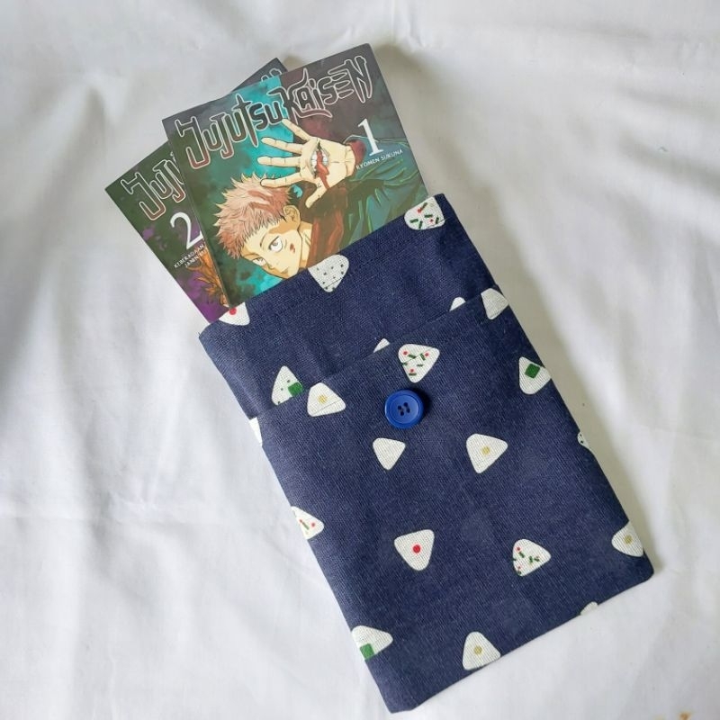 

Book Sleeve Small | Kantong Buku Kain | Pouch Novel - Motif Onigiri