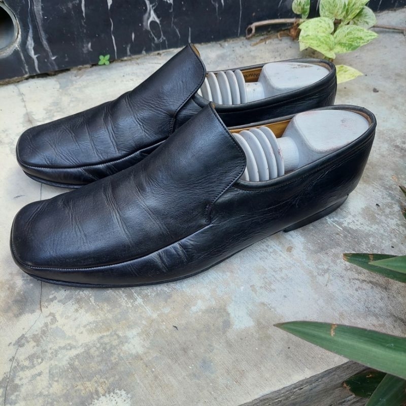 sepatu loafer second merk bally size 45(29cm)