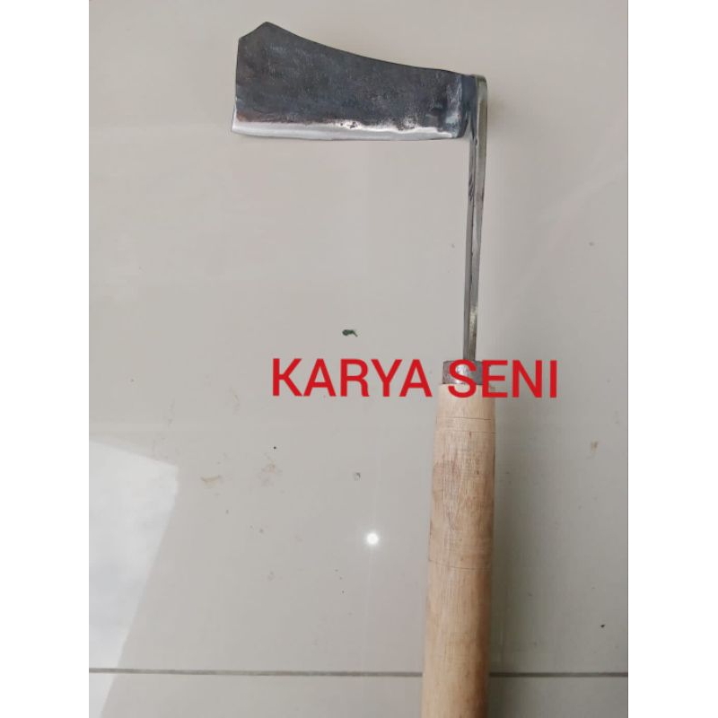 TAJAK RUMPUT / TENGKUIT RUMPUT