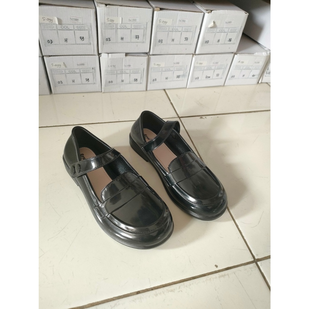 S060- Sepatu perempuan pentopel sepatu sekolah tk sepatu hitam anak perempuan sepatu sekolah sd sepa