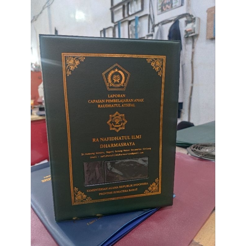 

Sampul Raport Ukuran F4 isi 10 Lembar
