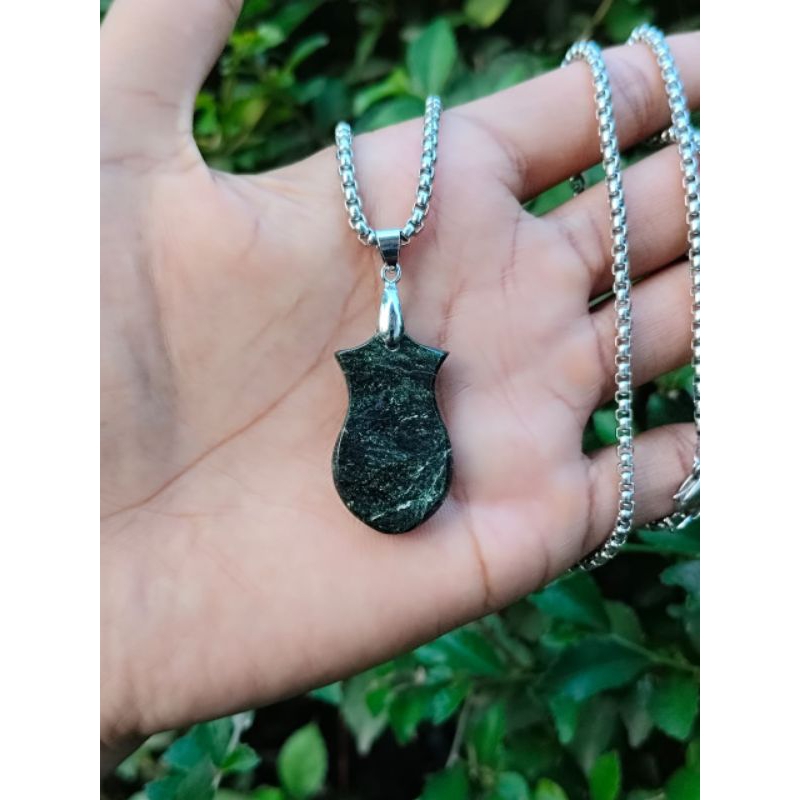 liontin kalung terompah batu black Jade Aceh asli alam / liontin batu black Jade terompah murah / li