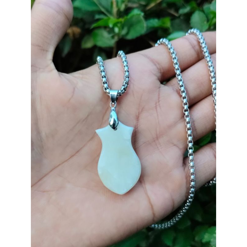 liontin kalung terompah batu giok serpertine asli alam / liontin terompah batu giok serpertine murah