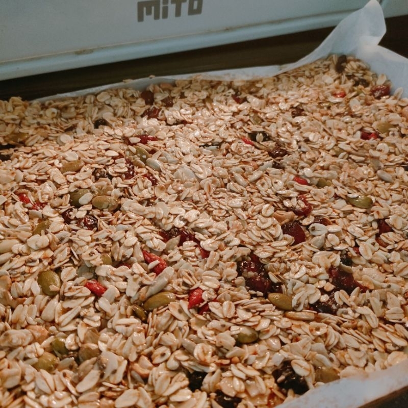 

Granovita Trial Packed Sereal Granola Bar, Muesli, Muesberry Oatmeal Diet Sehat
