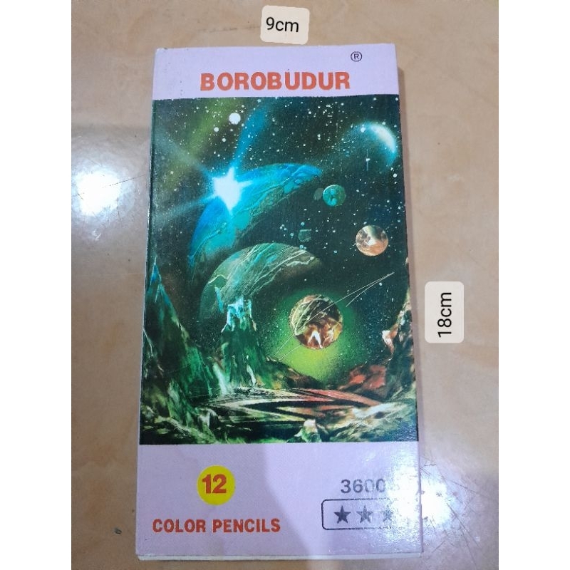

Pensil warna merk BOROBUDUR isi 12 warna.