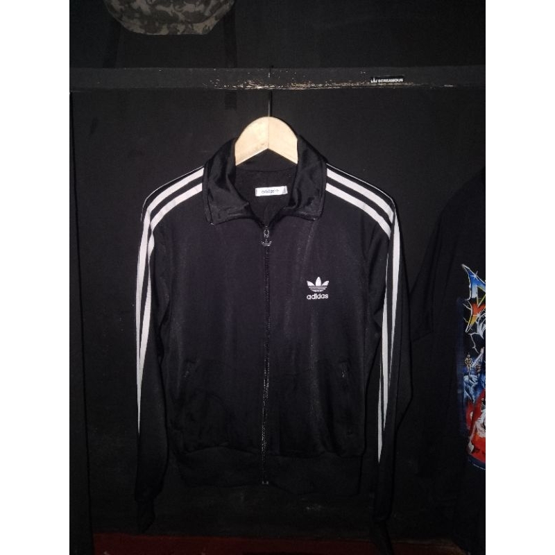 tc adidas big logo