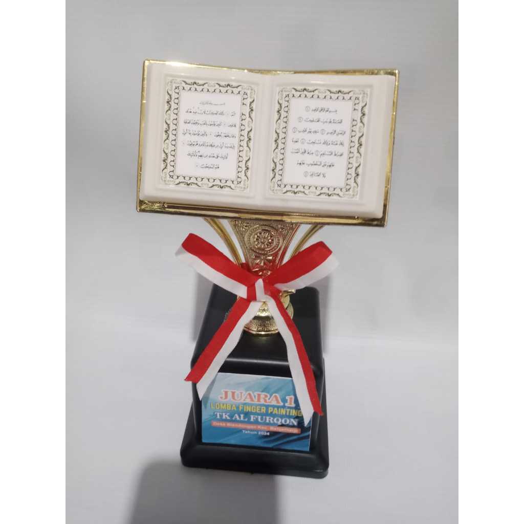 Figur / Trophy prestasi AL-Quran part piala / kepala piala / Piala buku / Piala Alquran / piala