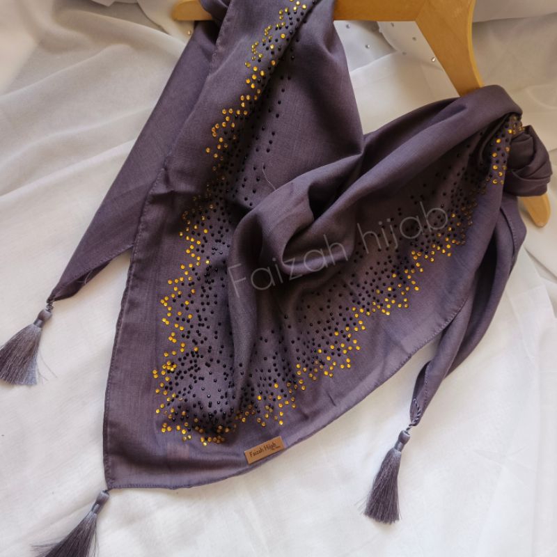 Hijab Jilbab Segi empat Paris premium Payet Swarovski manik-manik 01