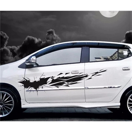 BEE. CUTTING STICKER BATMAN STRIPING KEREN STIKER MOBIL JAZZ BRIO YARIS AGYA AYLA 1 SET BERKUALITAS 