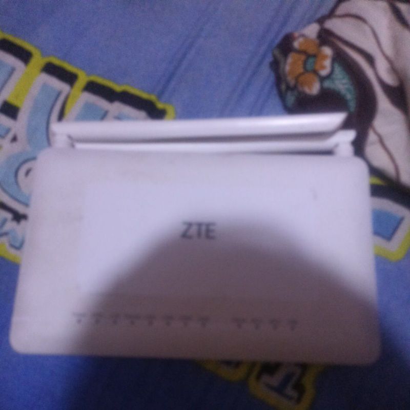 Zte F607L Biru adapter nyala