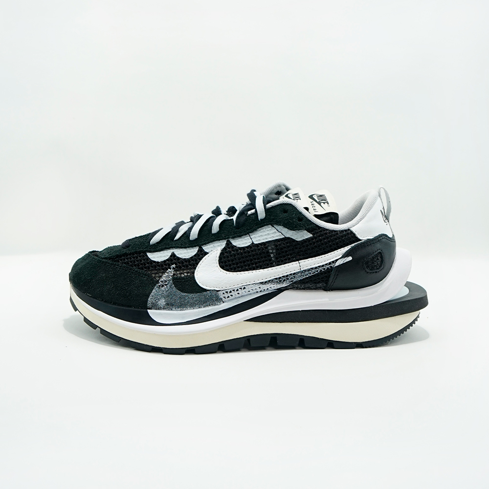 NIKE Vaporwaffle Sacai Black CV1363001 ( 100% Authentic )