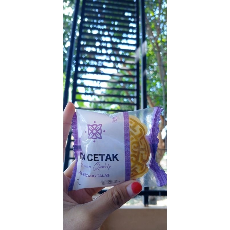 

PIA CETAK KACANG TALAS 1 ball isi 10pcs