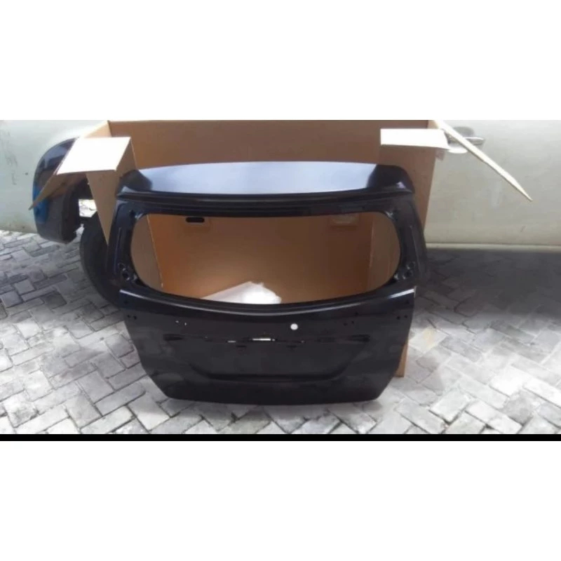 Pintu Belakang Bagasi Calya Sigra Original