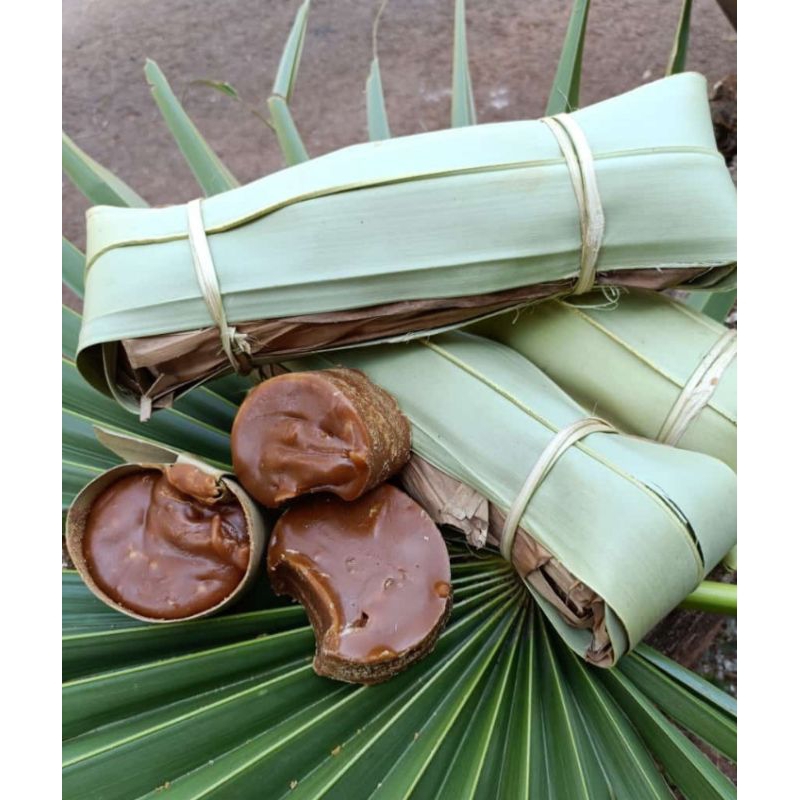 

Gula Juroh Padat/Gulo Legen(Hasil Rebusan Dari Air Legen)Gula Murni 1Kg Terbuat Dr Rebusan 7 liter Air Legen murni