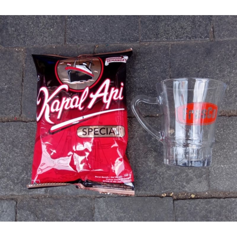 

Kopi Kapal Api 160gr + Gelas