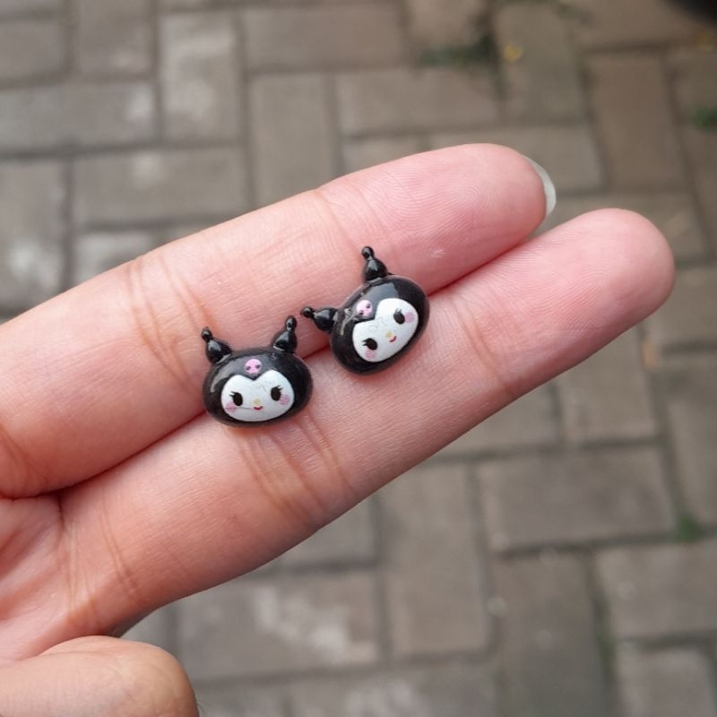 ANTING TUSUK PLASTIK KUROMI  / ANTING HYPOALLERGENIC KARAKTER / ANTING ANTI ALERGI / ANTING KOREA ST