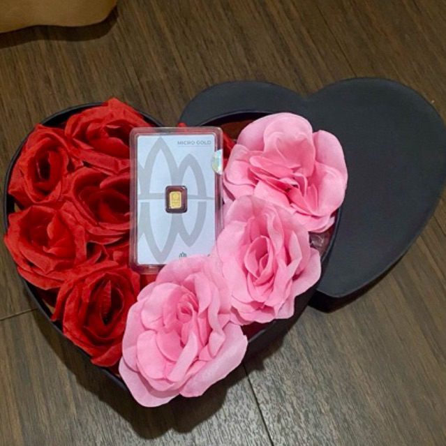 

Bloom Box Love Bunga Mawar Merah Artificial Hadiah Valentine Bunga Rose Archifal Gift Anniversary Pacar