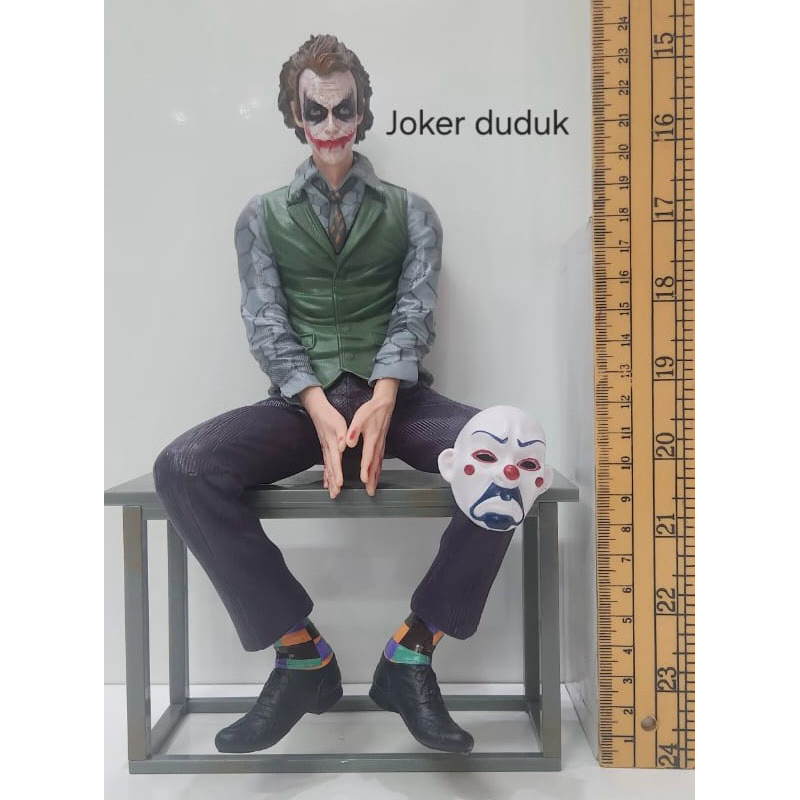 action figure dc joker duduk