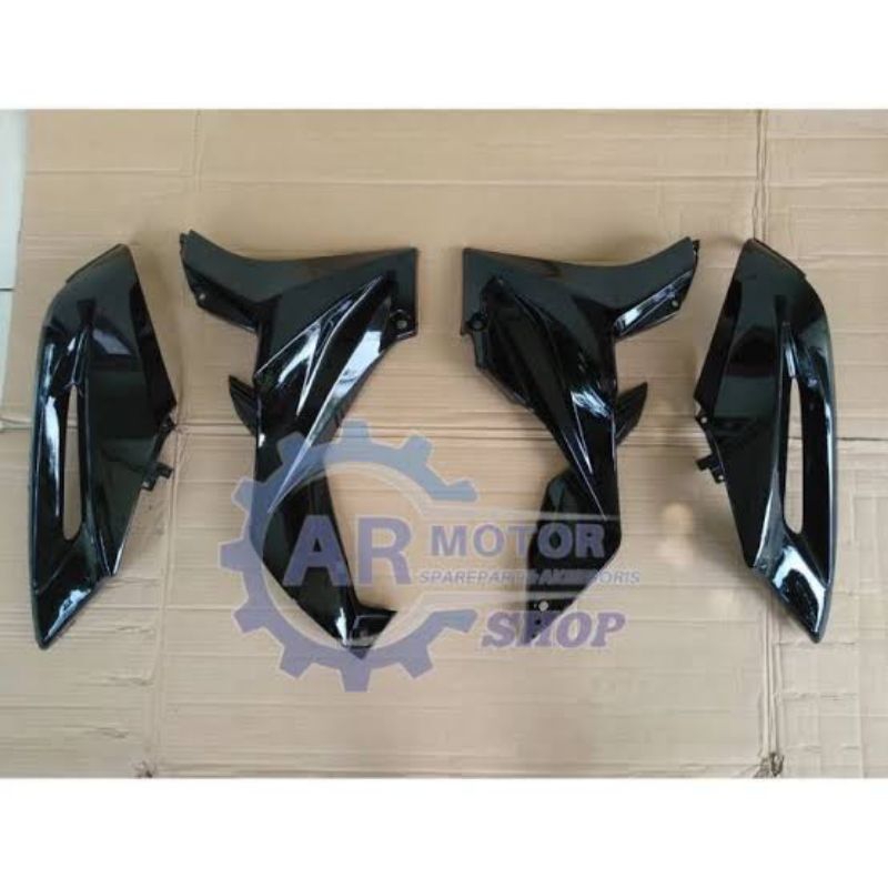 sayap samping tebeng kanan kiri motor Blade lama Blade karbu set atas bawah