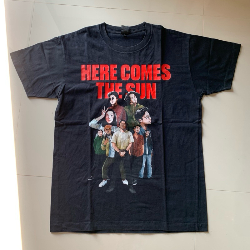 Kaos Sun Eater Here Comes The Sun RARE - merch Feast Hindia