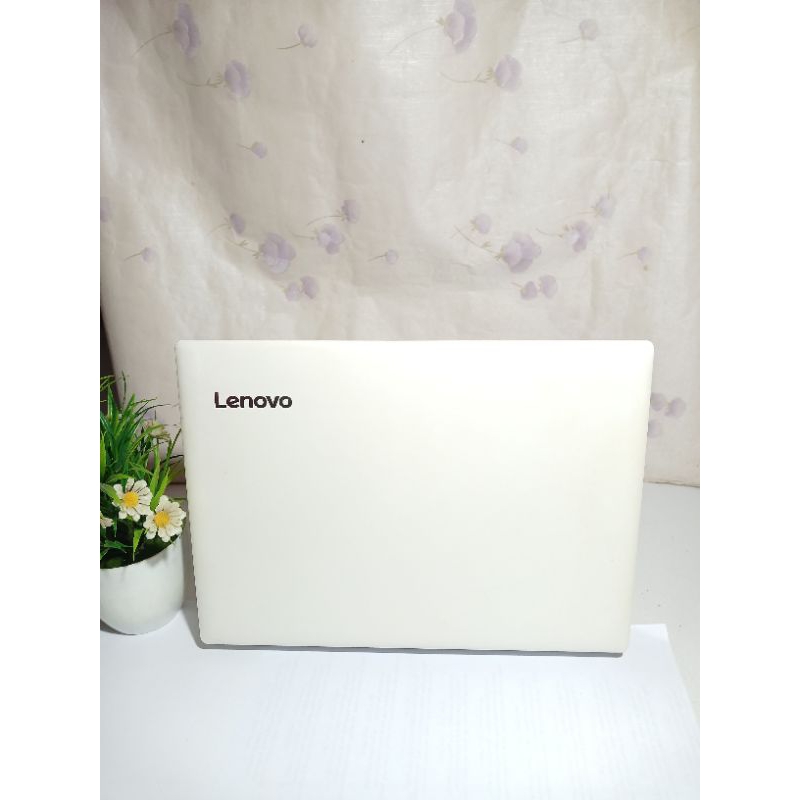 Laptop Lenovo 320 core i3 gen 6