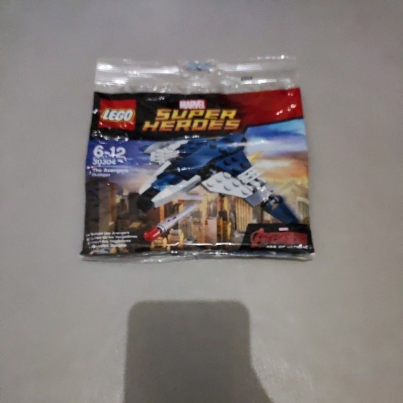 Lego The Avengers Quinjet 30304