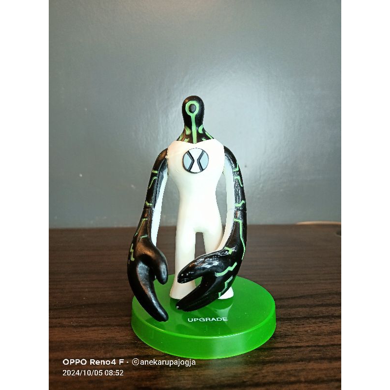 action figure ben 10 upgrade classic