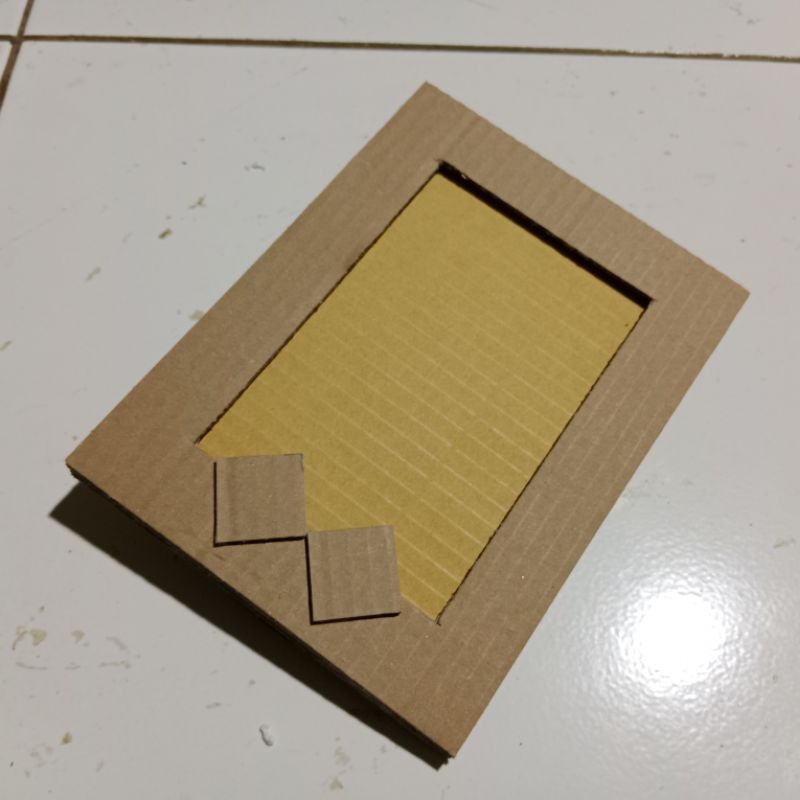 

bingkai kardus untuk tugas sekolah