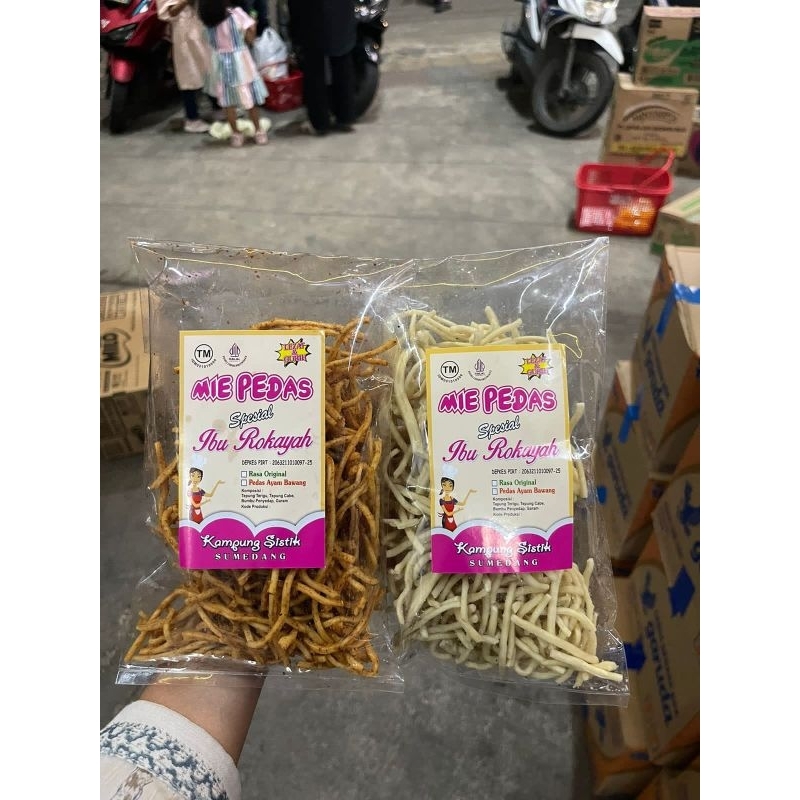 

Mie pedas ibu rokayah