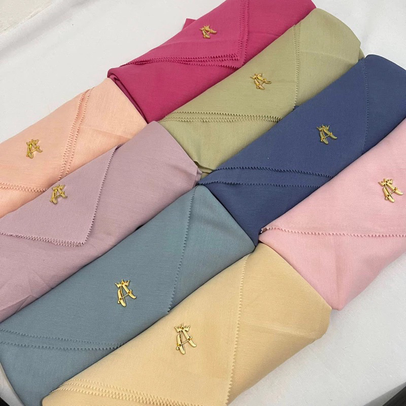 HIJAB VOAL PREMIUM LOGO PLAT BESI
