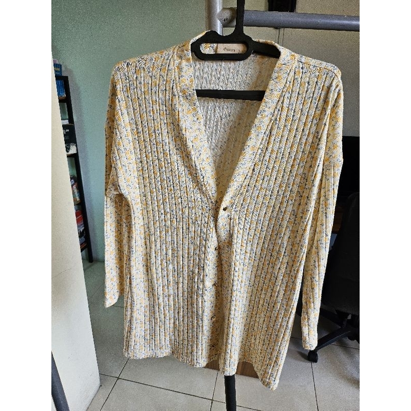 outer d'amora preloved