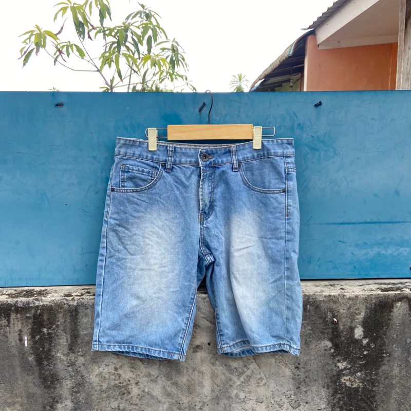 Celana Pendek jeans PDI size 30 n celana uniqlo jeans size L (32-34)
