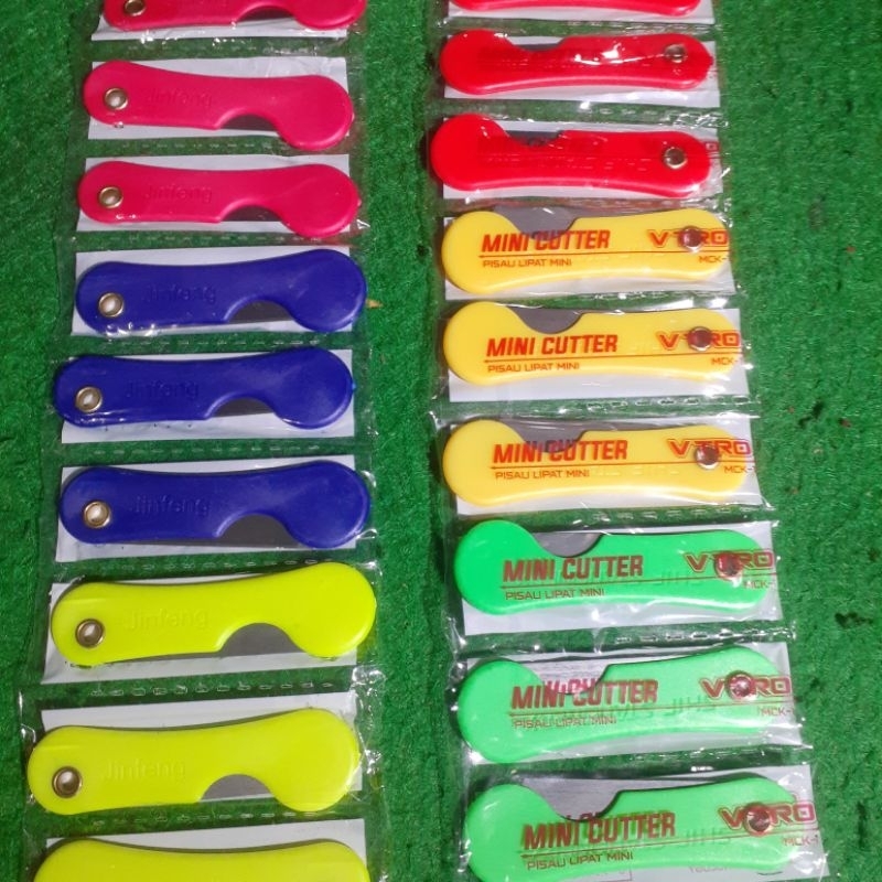 

Cutter pisau lipat kecil