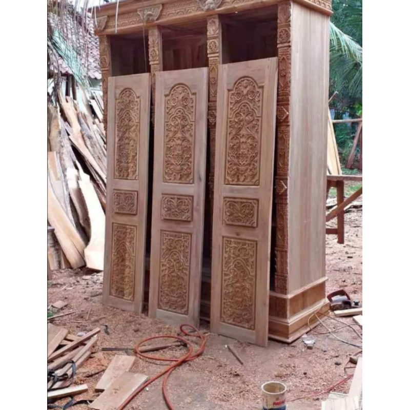 almari 3 pintu gebyok jati ukir jepara
