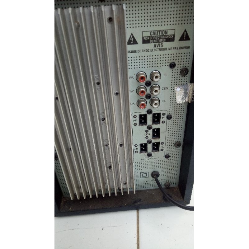 Subwoofer aktif Polytron bekas home teather.