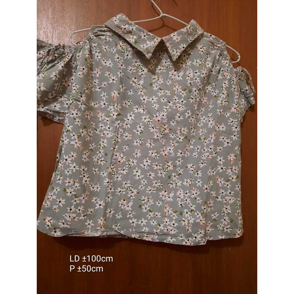 Blouse Bunga Sabrina Wanita