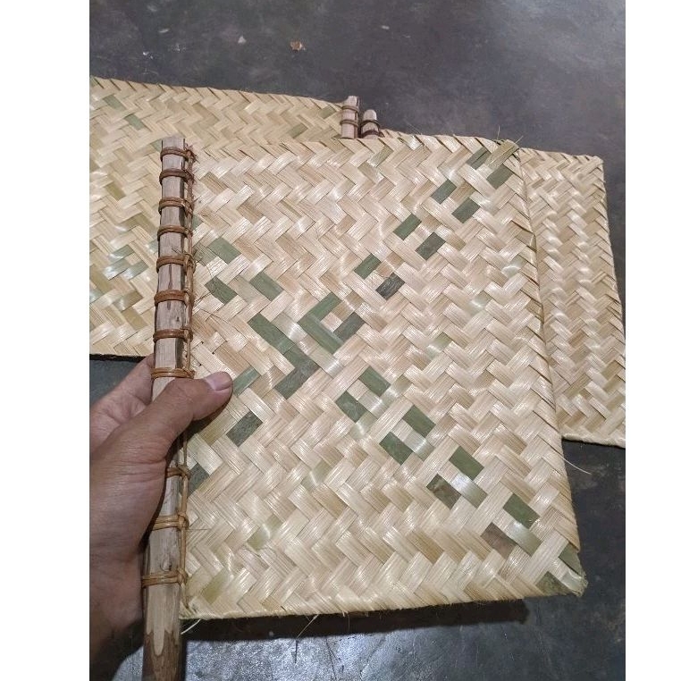 Kipas Sate / Kipas Hihid Kerajinan Tangan Kipas Bambu