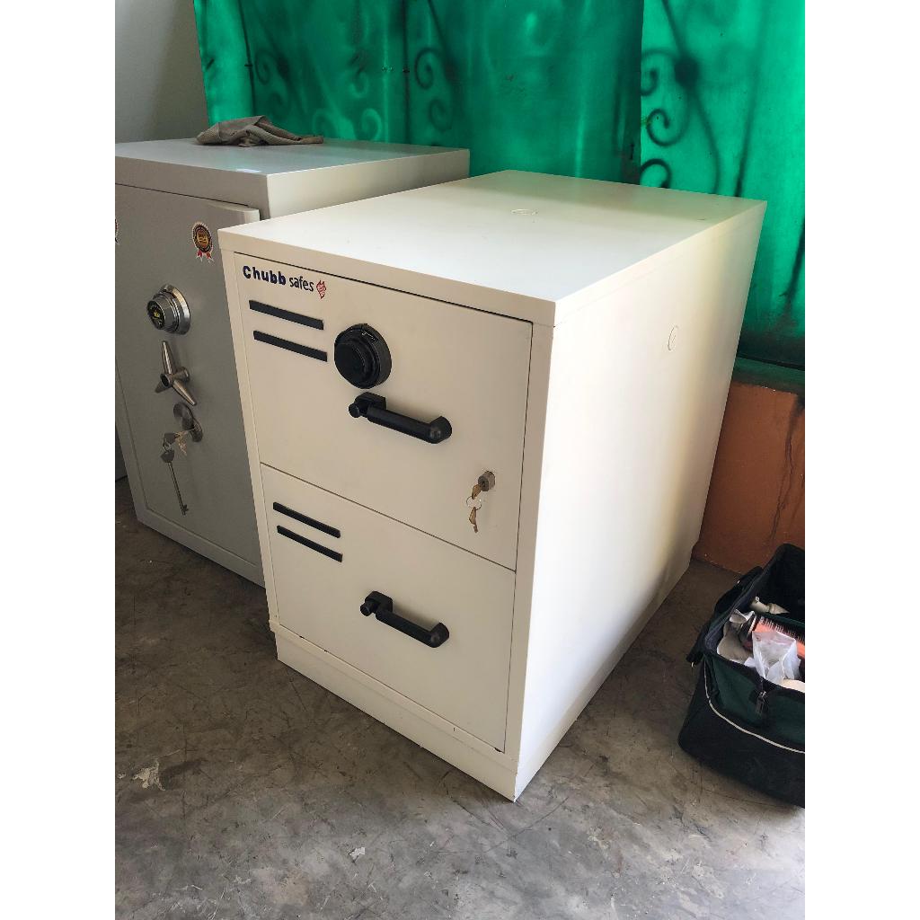 brankas bekas merk chubb type rpf 9000 ultra 2 laci istimewa siap pakai