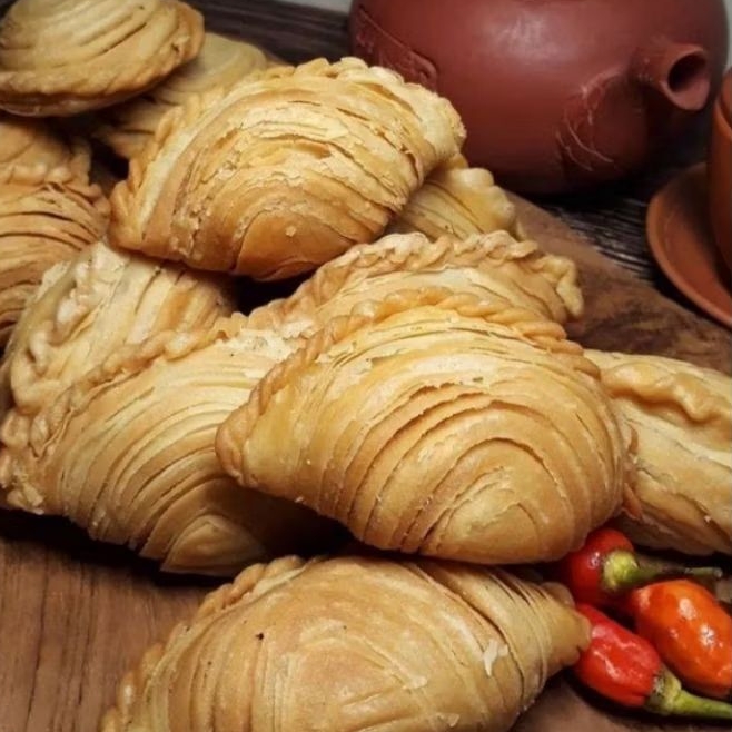 

Karipap Curry Puff Singapore isi Ayam Kari