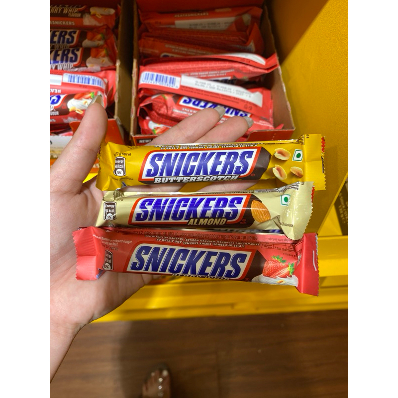 

snickers butterscotch flavour family treats isi 8 pcs / snickers per pcs