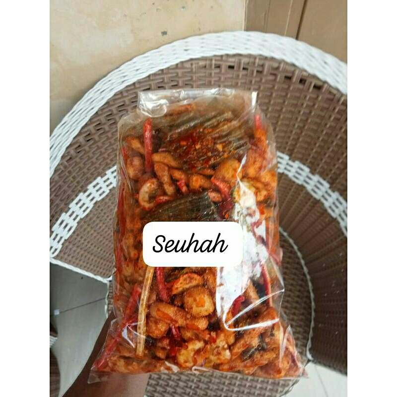 

seblak campur mix 500gr basreng/kerupuk beton/kerupuk bawang/kerupuk jengkol/cimol pedas daun jeruk