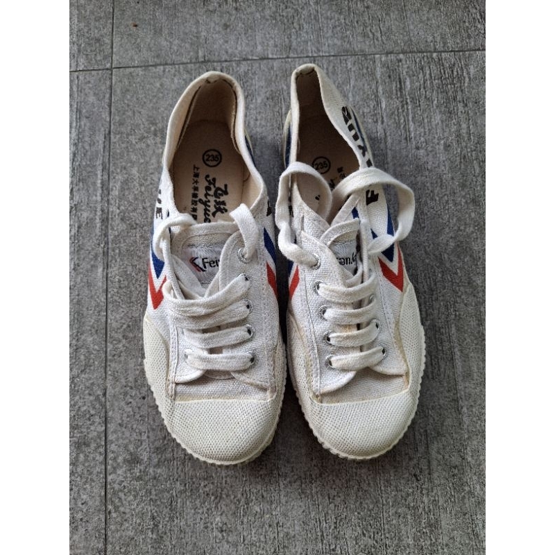 Preloved sepatu wushu Fei Yue ukuran 235 / 37