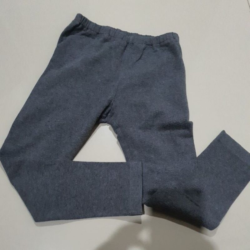 preloved celana panjang legging anak perempuan size 110 dark grey uniqlo kids girl